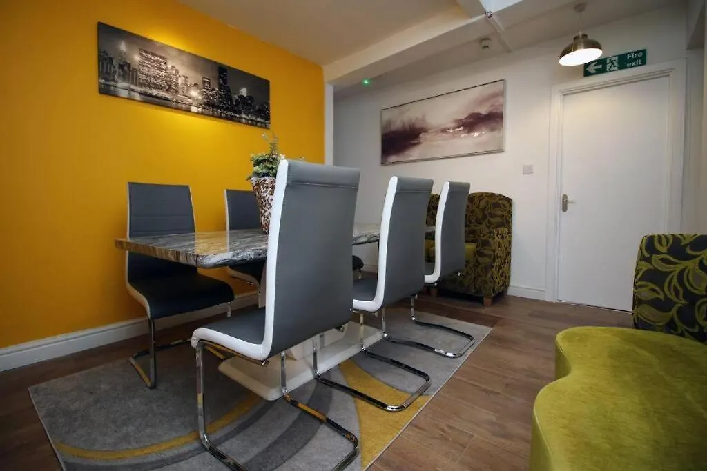 Spacious 5 Bedroom Apartment In Swansea United Kingdom